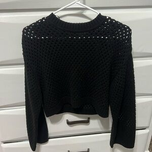 H&M sweater 
Lightly used no noticeable flaws
Size S